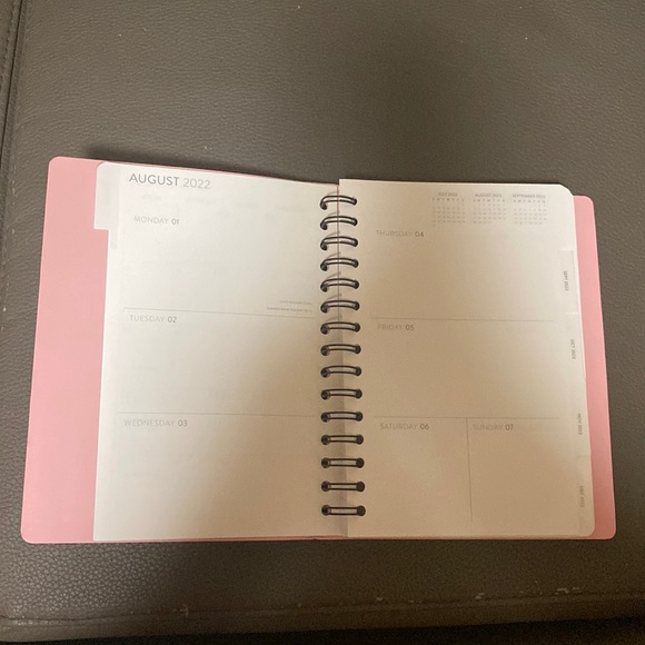 Orange Circle Studio Planner Aug 2022 - Dec 2023 - Picture 6 of 7